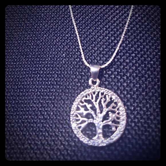 Necklace - Picture 1 of 1